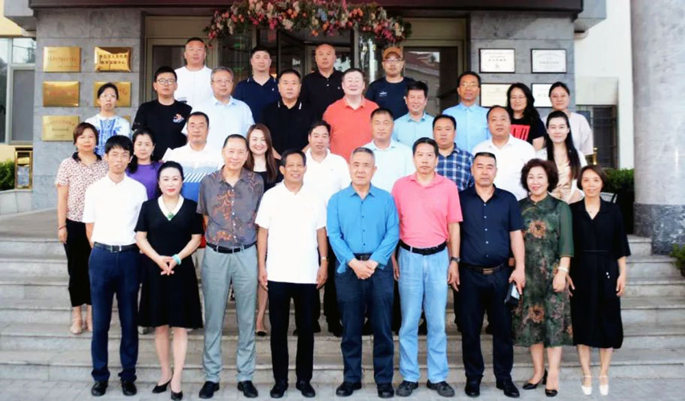 孫素朋先生應(yīng)邀參加青島消防協(xié)會(huì)一屆四次理事會(huì)議